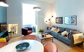 Brand New & Spacious 2Bdr Apartment By Lovelystay